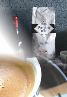 Kaffee, Tassen, Zucker, Maschinen ...